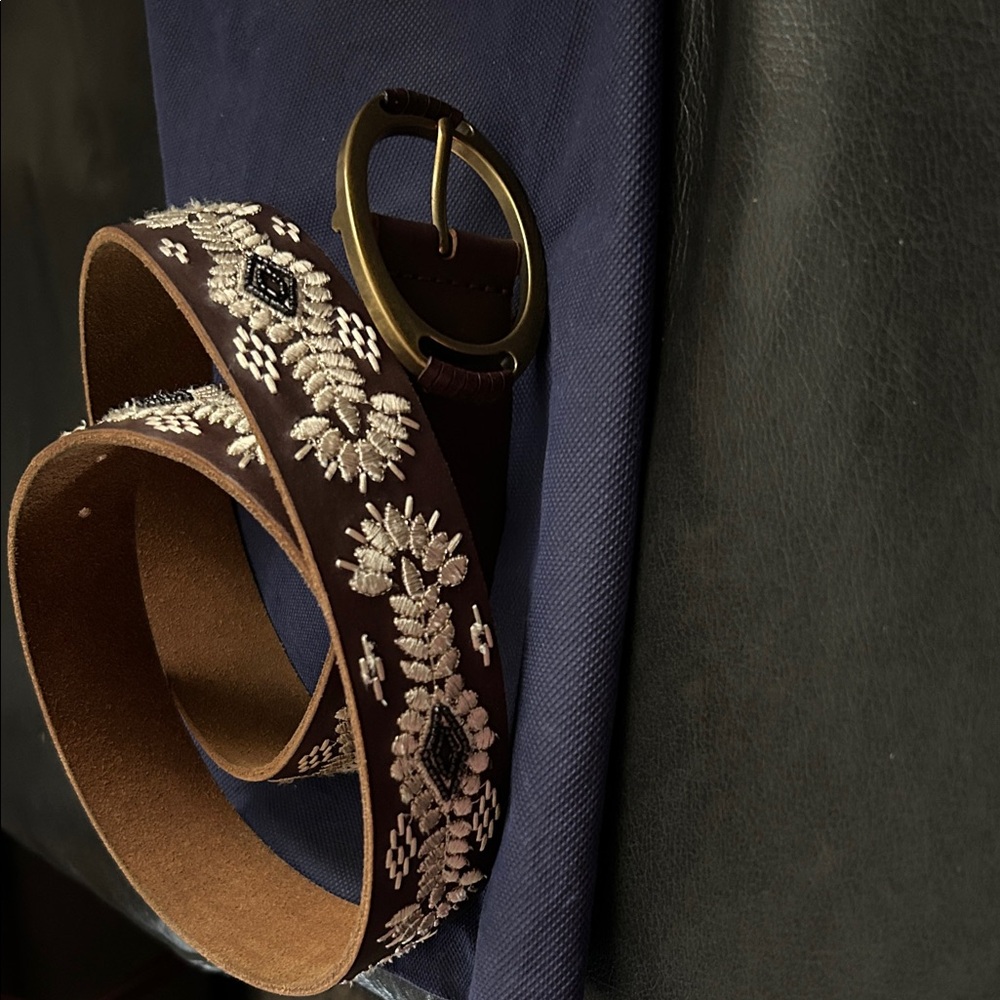 Lucky Brand Brown Leather Belt with Ivory Embroidered Floral Motif - Picture 8 of 9